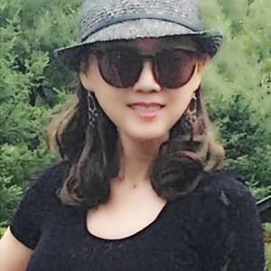 Meet your Posher, Ava